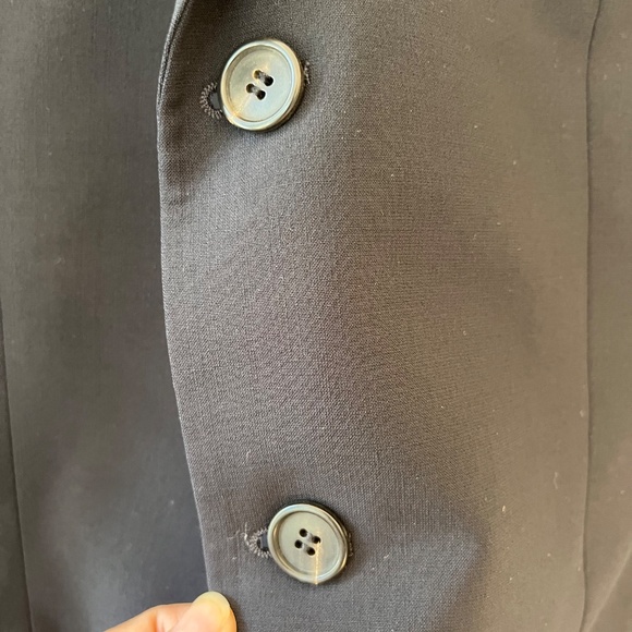 Hugo Boss Sz 40R Black Virgin Wool Blazer Suit Pockets has a FLAW - Picture 9 of 14